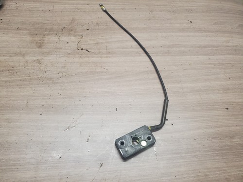 2000 Suzuki Marauder VZ 800 VZ800 Rear Seat Release Cable Lock Release Bracket - Picture 2 of 2