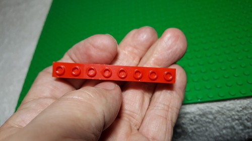 LEGO 3702 Mattoncino Tecnico 1x8 con 7 Fori Rosso - Foto 3 di 6