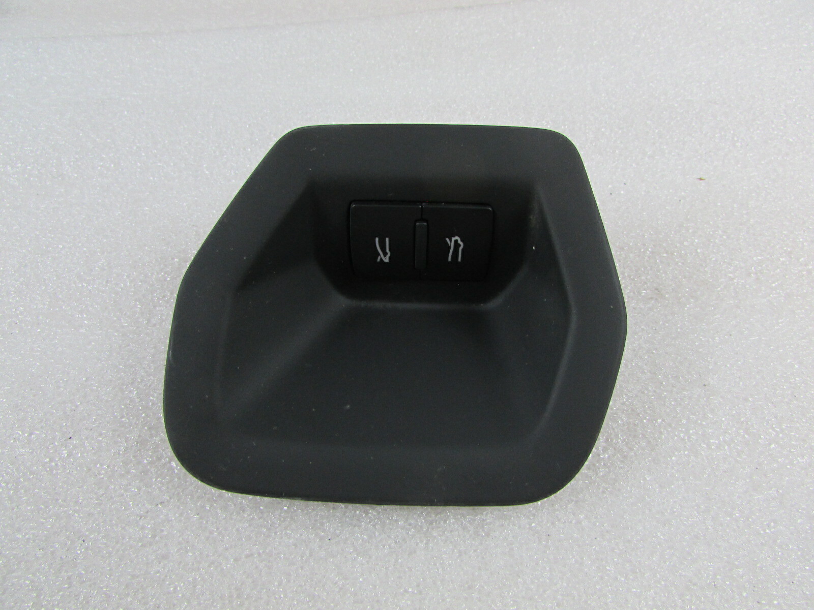 Lamborghini Huracan, Hood/Trunk Switch, Used, P/N 4T0959819A