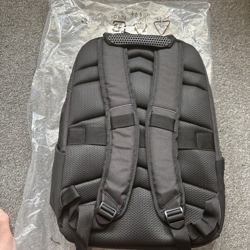 Lenovo ThinkPad Essential Plus 15.6-inch Backpack (ECO) Manufactured 09/03/2024 - Photo 7/8