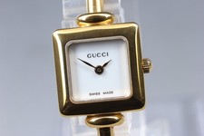 [N MINT] Vintage GUCCI 1900L 19mm Gold White Dial Square Qz Womens Watch JAPAN