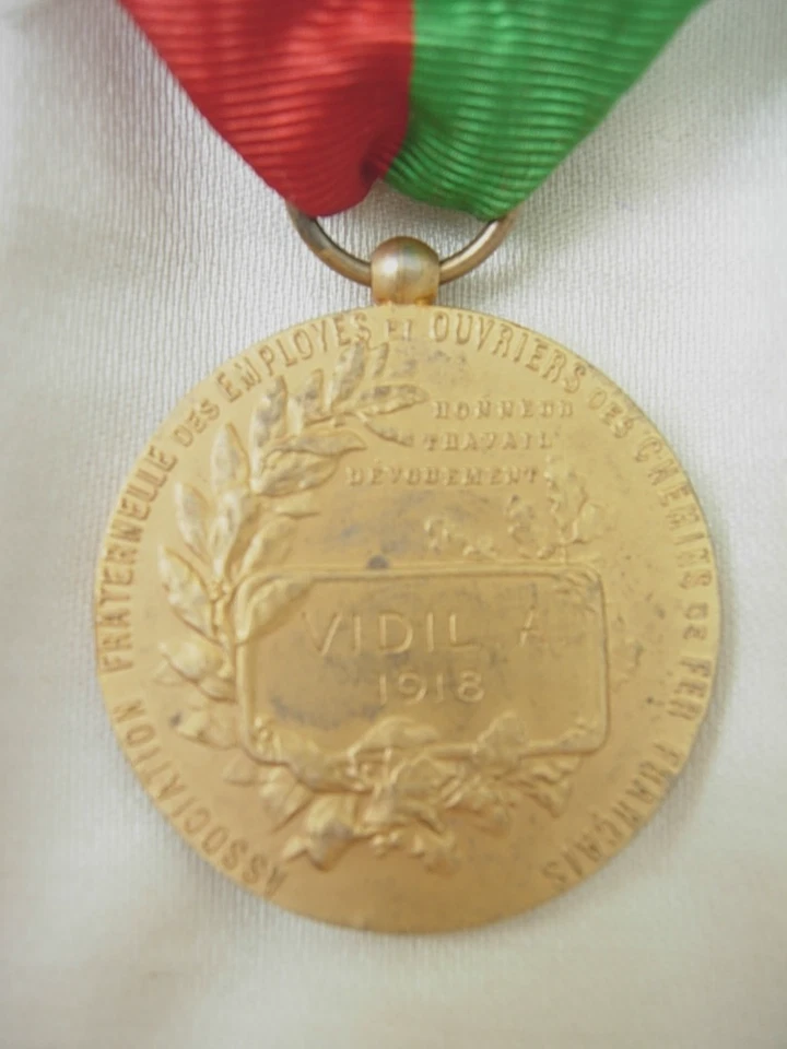 MEDAILLE EMPLOYES et OUVRIERS CHEMIN DE FER 1880 sncf plm - Photo 3/3