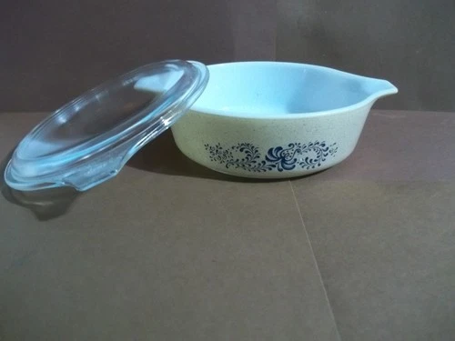 Vintage PYREX Bowl #471 B "Homestead" w/ Lid: EUC: 500ml00