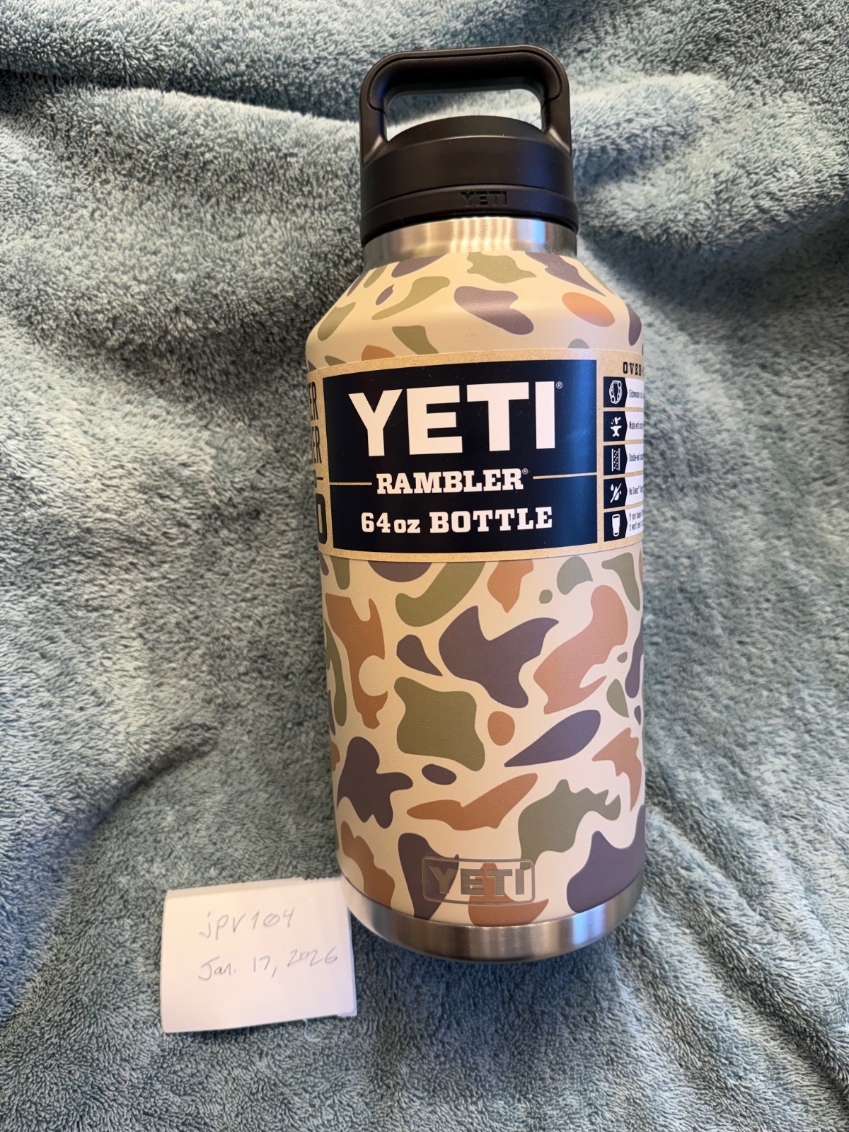 Yeti Rambler Bottle 64 oz w/ Chug Cap - New with original la