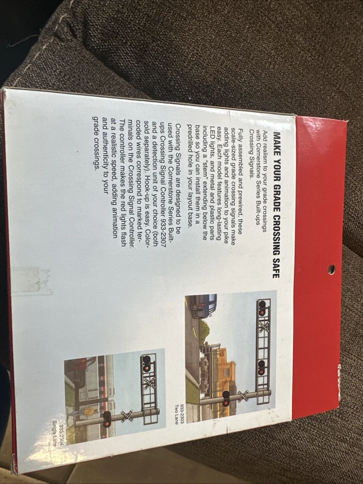 Walthers 933-2304 Modern Cantilever Grade Crossing Signal SINGLE LANE HO 1/87 - Image 2 of 2