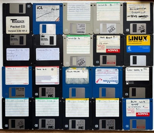 Job lot of 185 x 3.5" inch floppy disks discs Previously Used Back Up Boot Etc