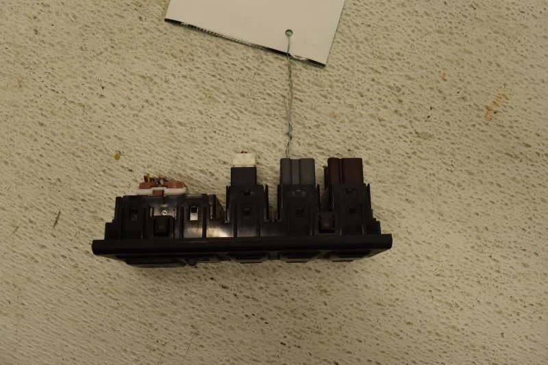 Driver Front Door Switch Driver's Seat Memory Fits 08-13 INFINITI G37 1808103 Foto 4 de 4