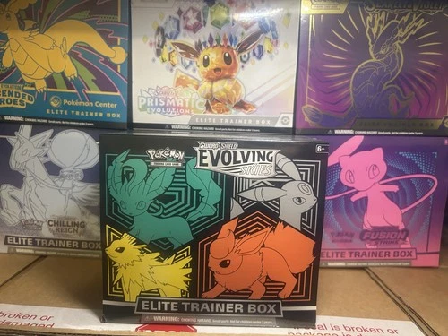 Pokemon Sword & Shield Evolving Skies ETB SEALED - Jolteon Elite Trainer Box
