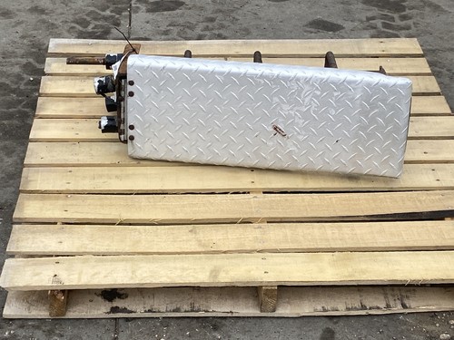 2007 Freightliner Century Class 120 Tire Chains & Hose Rack (676-10035)