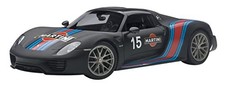 AUTOart 1/18 Porsche 918 Spyder Weissach Package Black/Martini Stripes