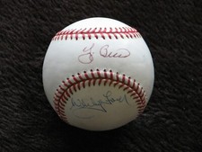 YANKEES BERRA/FORD DUAL SIGNED OFFICIAL BASEBALL. NM SIGS ON NM BALL