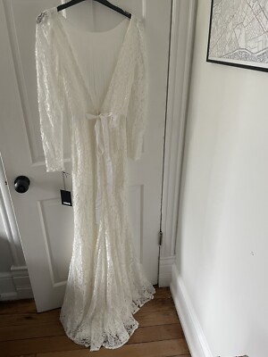 reformation long sleeve wedding dress Reformation Hestia Ivory Lace Long Sleeve Full Length Wedding Dress Size 4  NWT