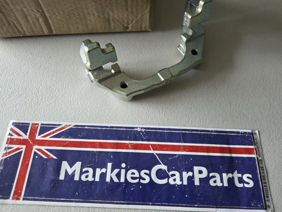 FORD FOCUS MK II REAR BRAKE CALIPER CARRIER SLIDER BRACKET GENUINE NEW 1364112 - Image 2 of 4