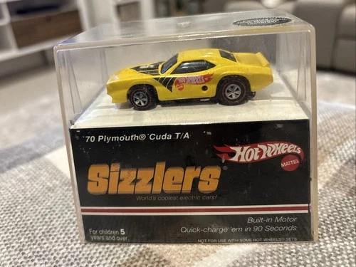 New 2006 Hot Wheels Sizzlers  Redline -  YELLOW 70 Plymouth Cuda T/A 1970 NOS