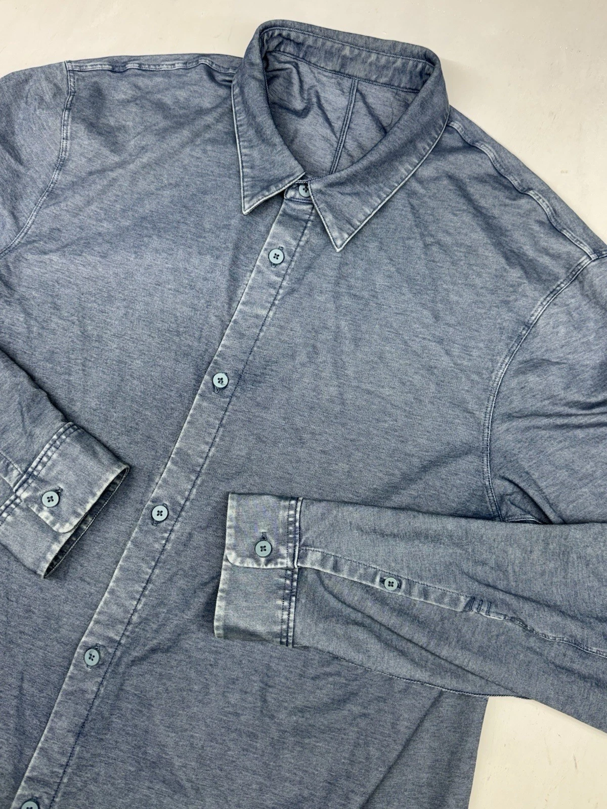 Lululemon Commission Long Sleeve Shirt Mens L Blue Chambray Button Up Stretch
Opens in a new window 