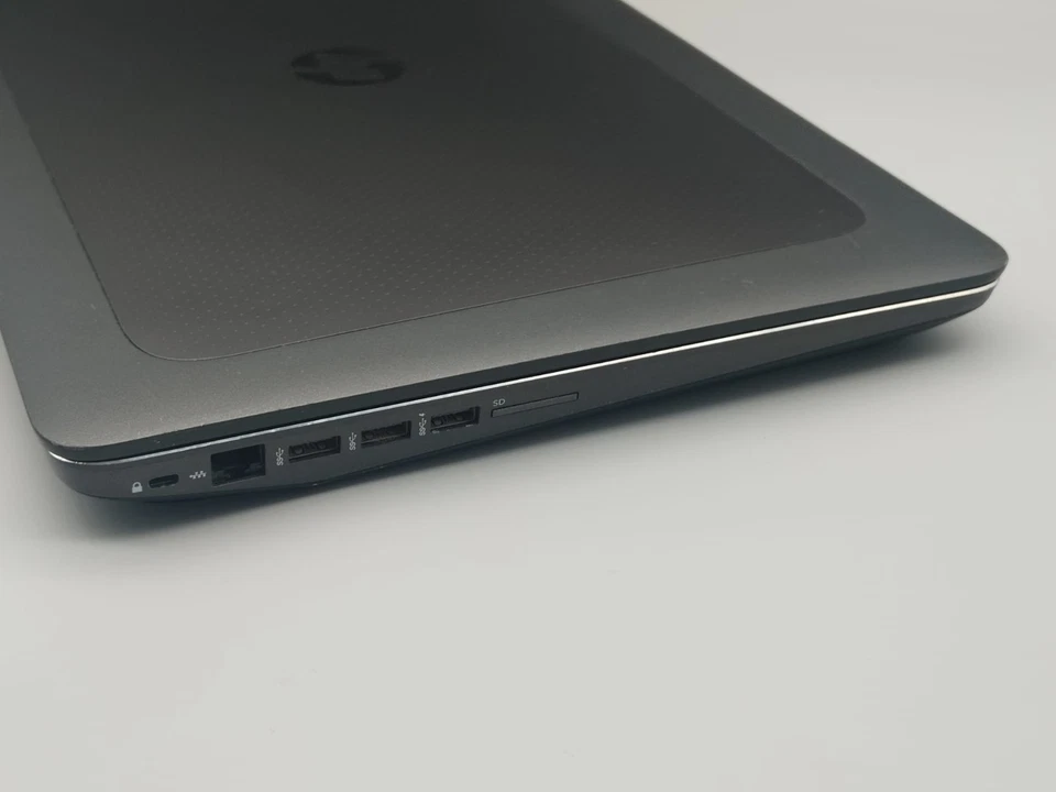 ZBOOK 17 G3 M4000M 4GB DEDICATA 32GB RAM 17.3" XEON E3-1535 V5 GARANZIA - Immagine 2 di 4