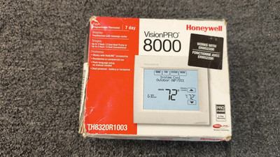 Honeywell VisionPRO 8000 Programmable Thermostat - FOR PARTS - O2