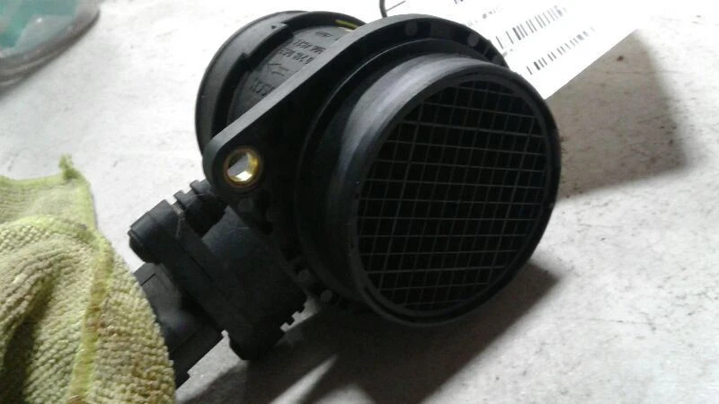 Medidor de flujo de aire 1,8 L compatible con 00-06 AUDI A4 313225 Foto 3 de 4