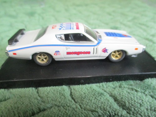 M2 1971 Dodge Charger R/T 440 Pack-Loose - Picture 5 of 7