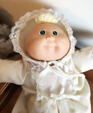 CABBAGE PATCH KIDS DOLL 1984 CHRISTENING GOWN HAT BOOTIES DIAPER  XAVIER ROBERTS