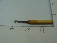 Early Original BUTTON HOOK --  w removable handle, something broken inside