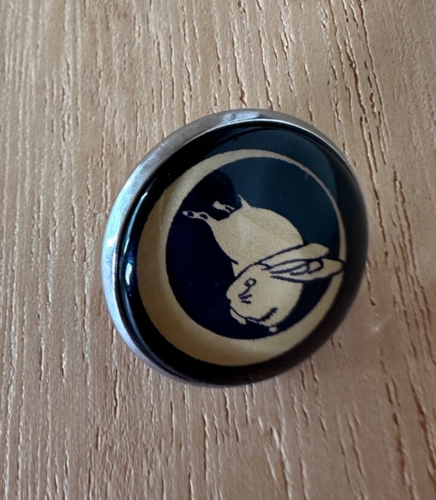 Japanese Kamon Family Crest Pin Badge Stainless Steel Glass Rabbit on the moon - Picture 4 of 6