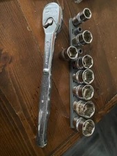 Powerbuilt 90 Tooth 3/8 Ratchet Socket Set