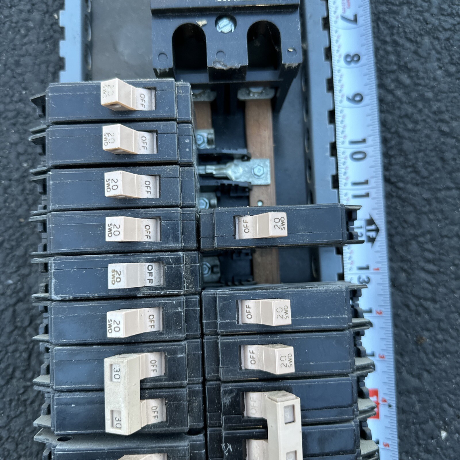 200 Amp Cutler Hamner Eaton Panel buss With Breakers main breaker eBay