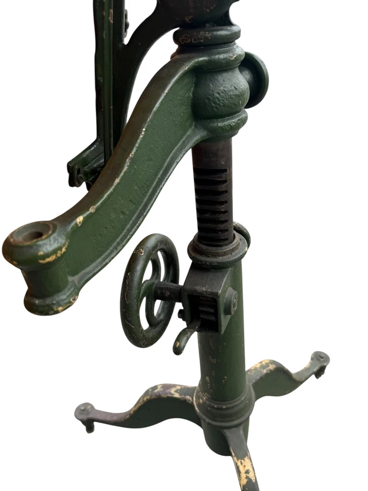 古董铸铁和橡木绘图桌绘图建筑师桌子可调节车轮 — 第 4/4 张图片