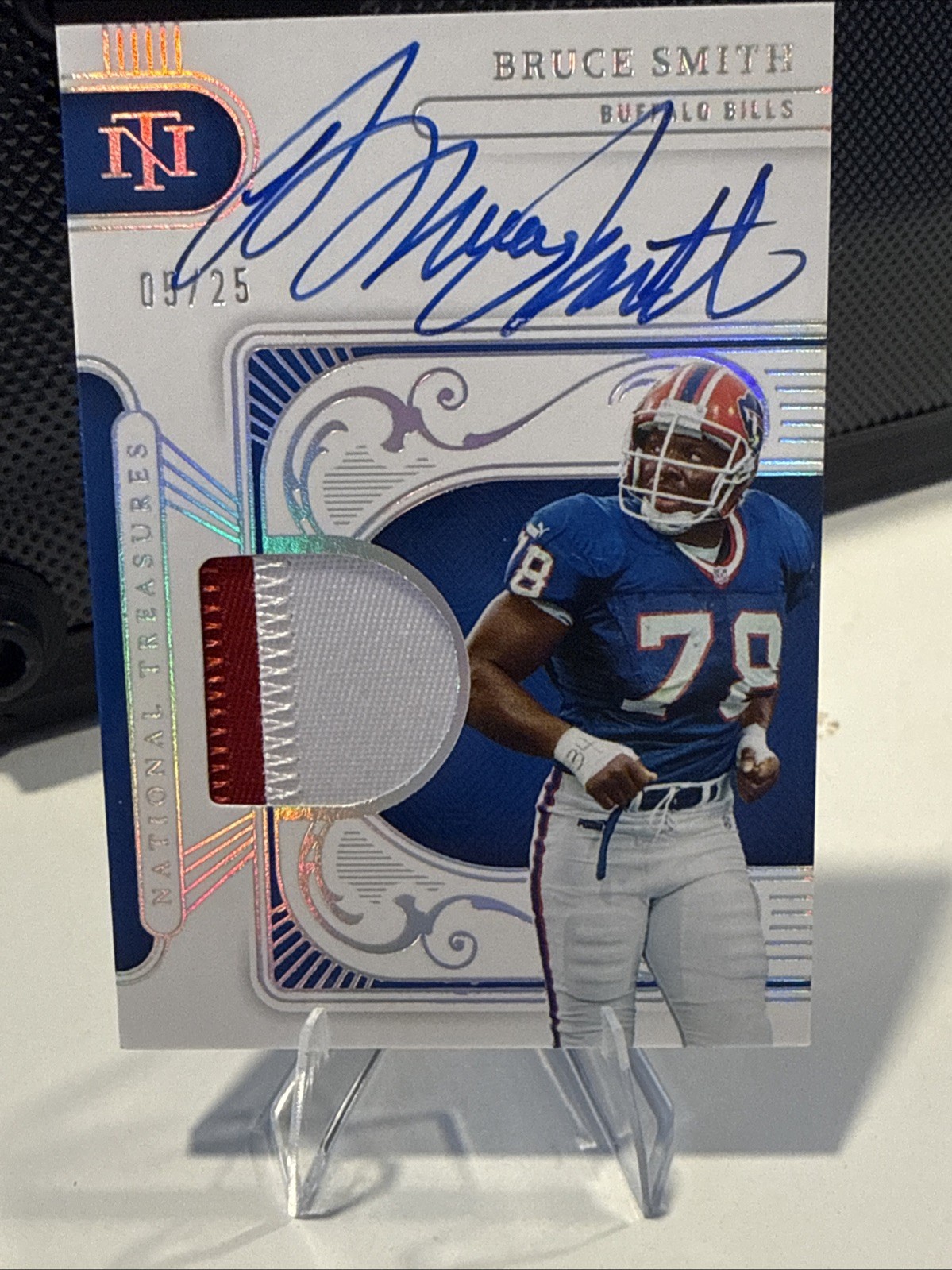 2025 Panini National Treasures - Material Treasures Signatures Bruce Smith /25