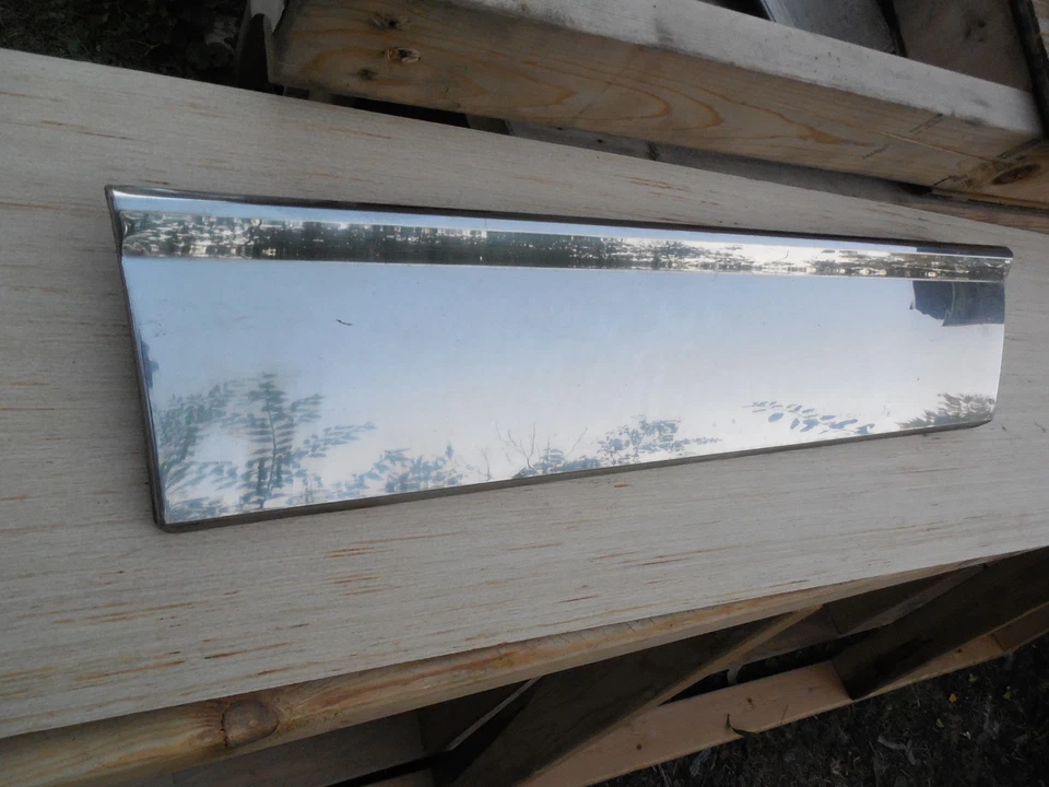 1979 1978 1977 Bonneville puerta trasera derecha moldura panel fabricante original usado Pontiac Foto 2 de 4