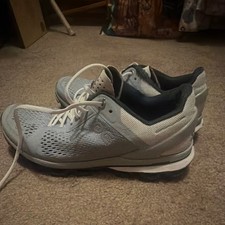 On Cloudflow women s Running Sneaker Mesh Low...