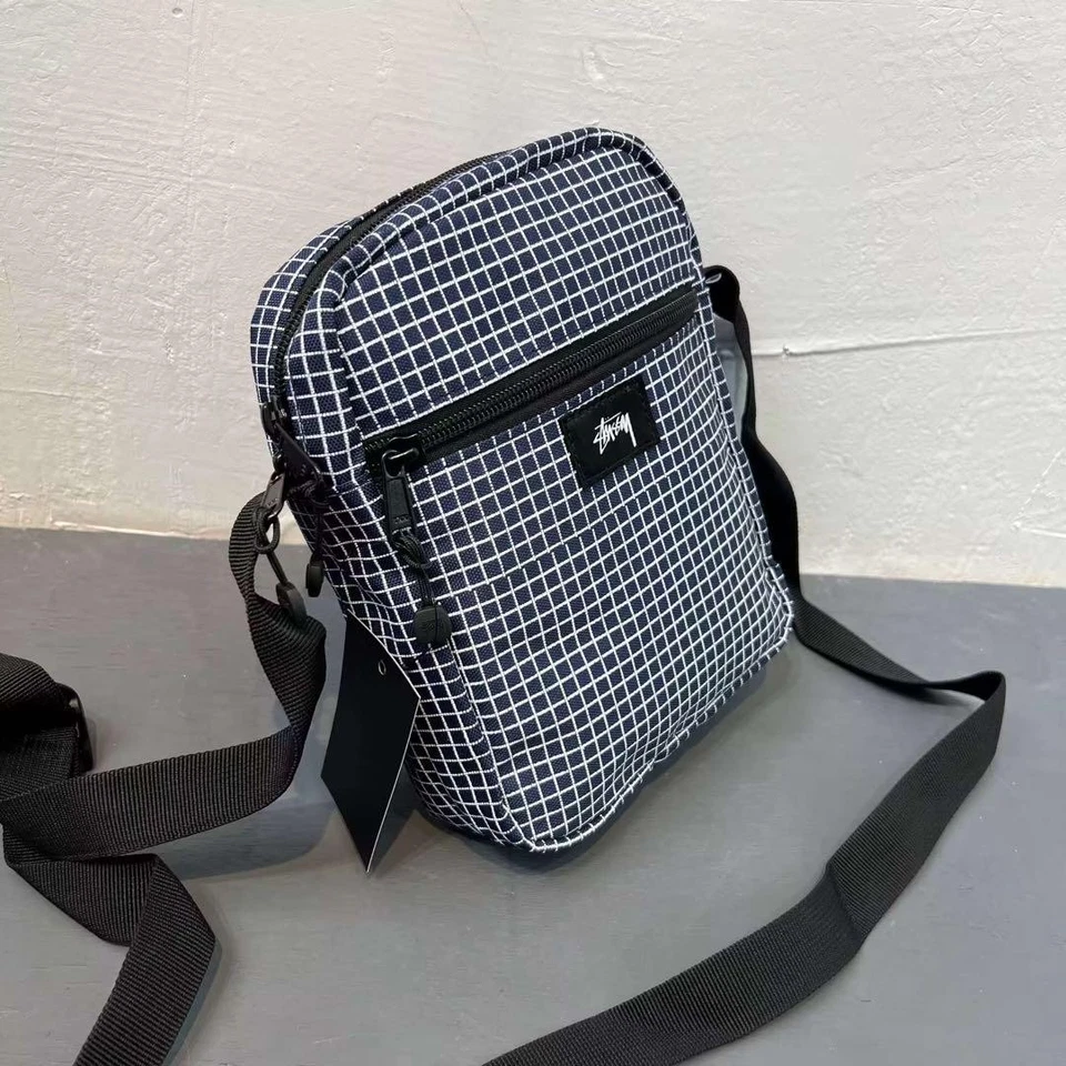 Bolso Bandolera Stussy Streetwear Patrón a Cuadros Ligero y Duradero Negro Foto 2 de 4