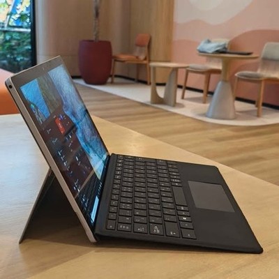 Microsoft Surface Pro 7 WLAN (256GB SSD, Intel Core i5-1035G4, 8GB) 12,3 Zoll...