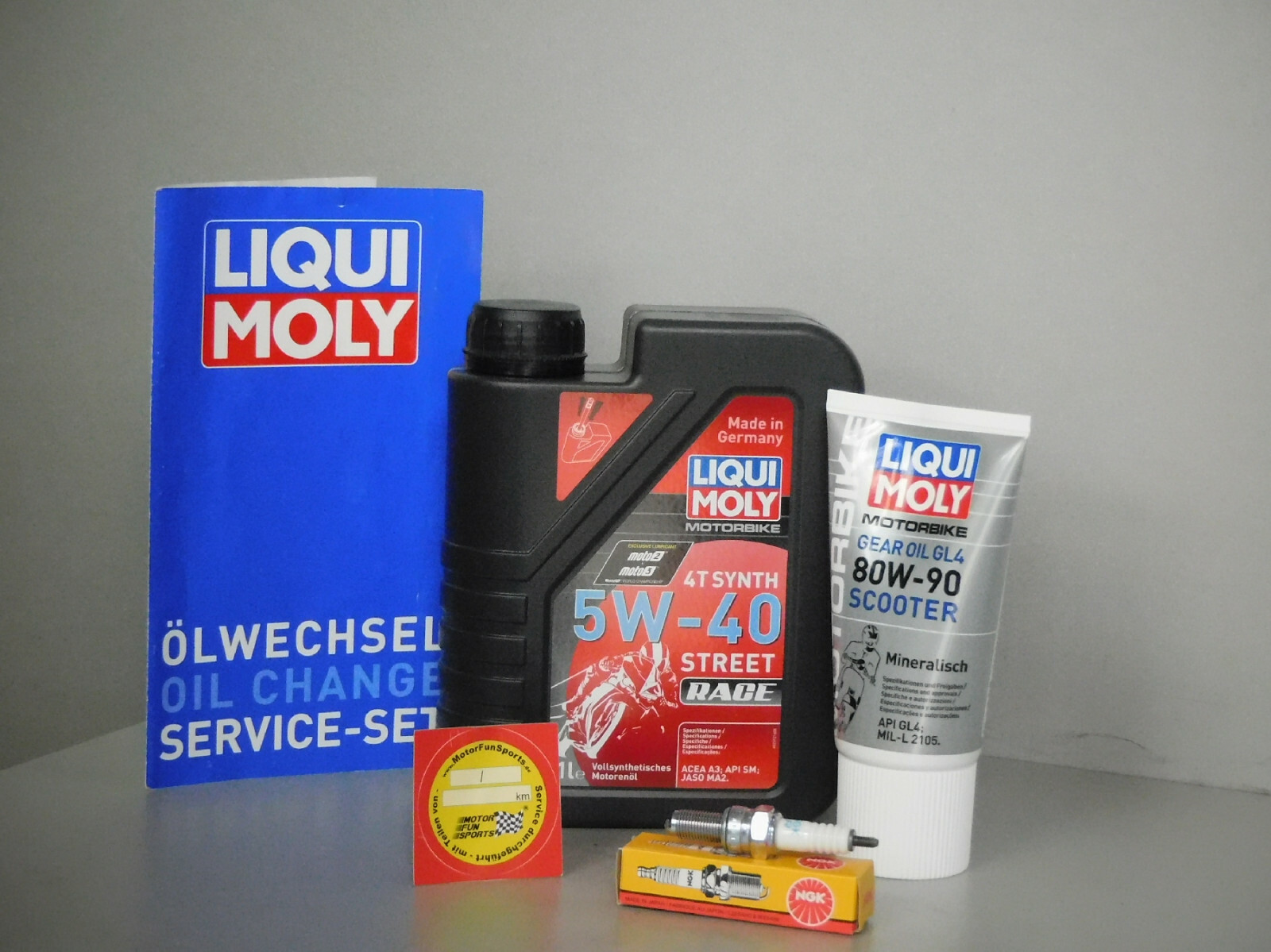 Maintenance Set - Vespa ET 4 50cc - Service Inspection Spark Plug Oil