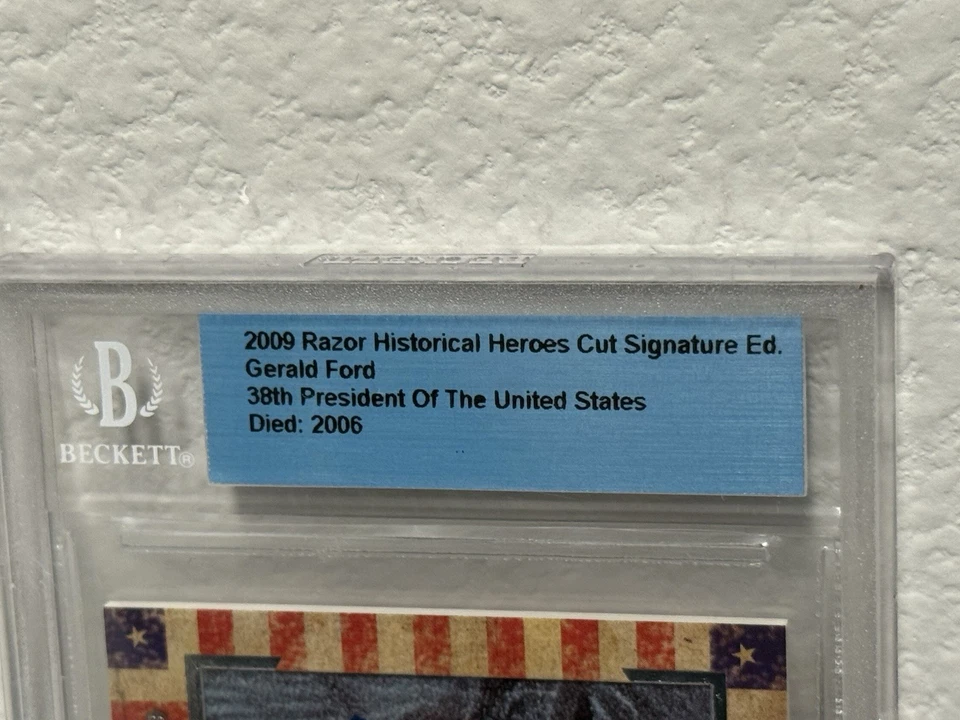 2009 Razor Historical Heroes Cut Signature GERALD FORD Autograph 38th President - Image 2 of 3