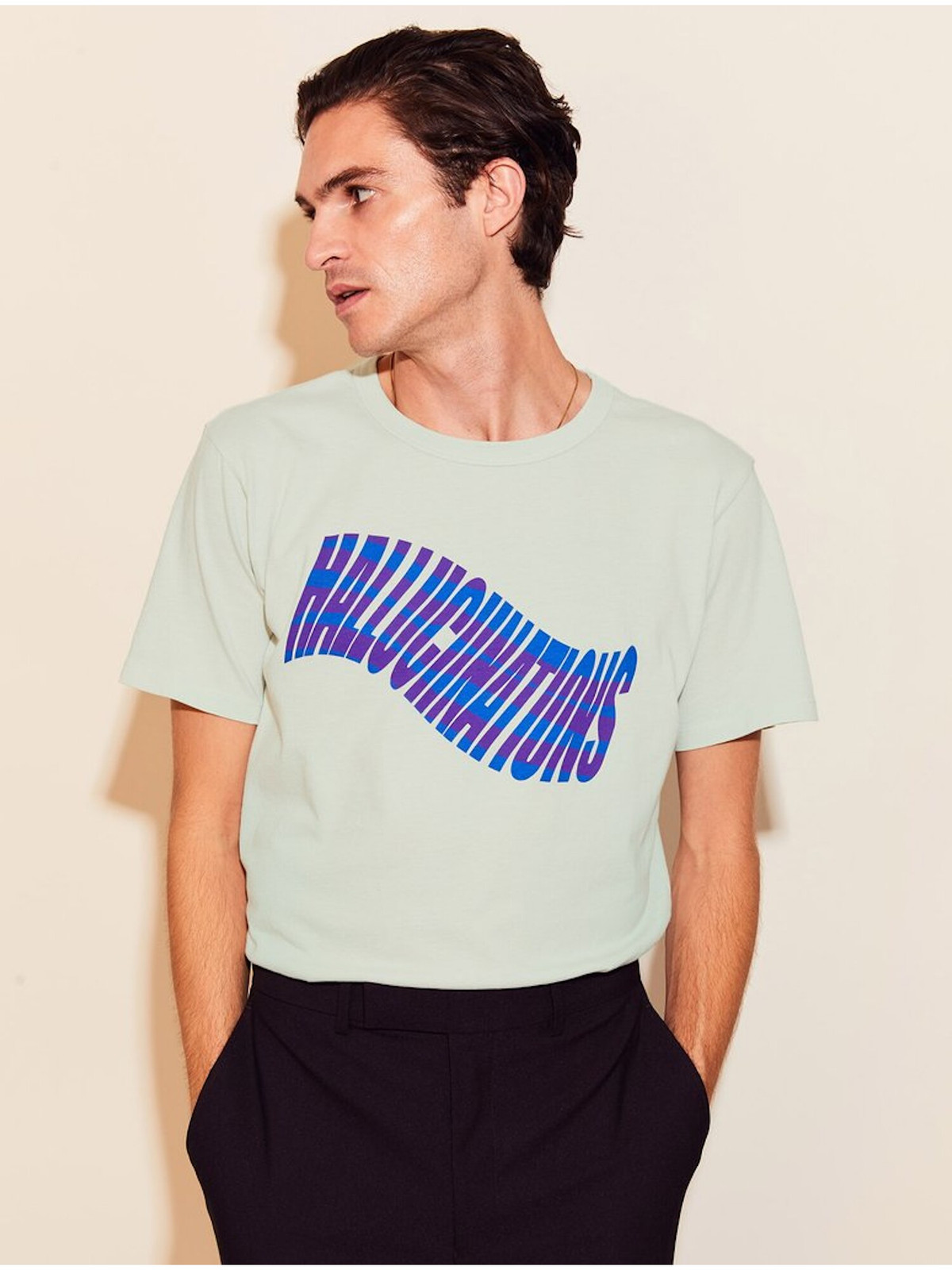 Мужская футболка классического кроя с коротким рукавом MONOGRAM Mens Aqua Graphic S 4490₽