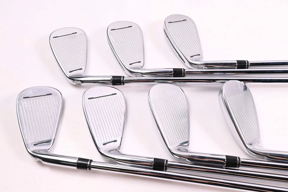 Taylormade RSi1 Irons / 4-PW / Regular Flex Reax 90 Shafts - Image 3 of 4
