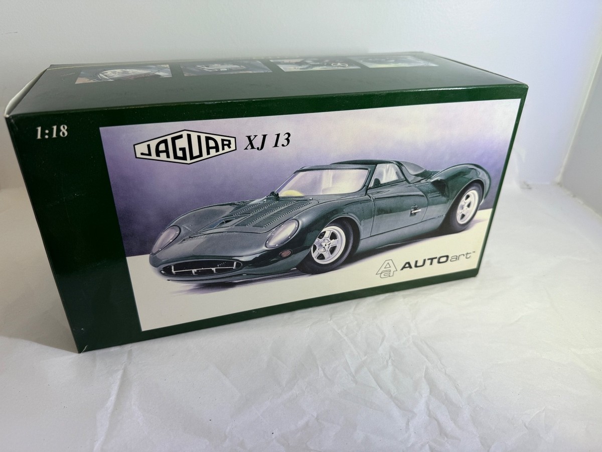 ミニカー JAGUAR  XJ13  1/18  Model Car 1/18 Jaguar XJ13 Spider 1966 Classic (Green) Resin Model Car