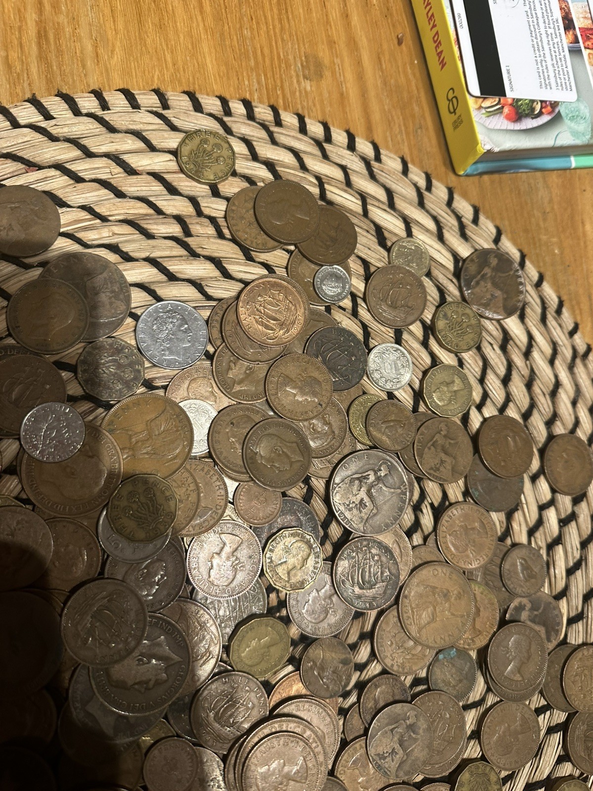 2.9 Kg Bulk Lot Coins UK & foreign & Mixed Dates uk farthings half  pennies etc