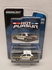 Greenlight Hot Pursuit 2011 Ford Crown Victoria Interceptor Wichita Police KS