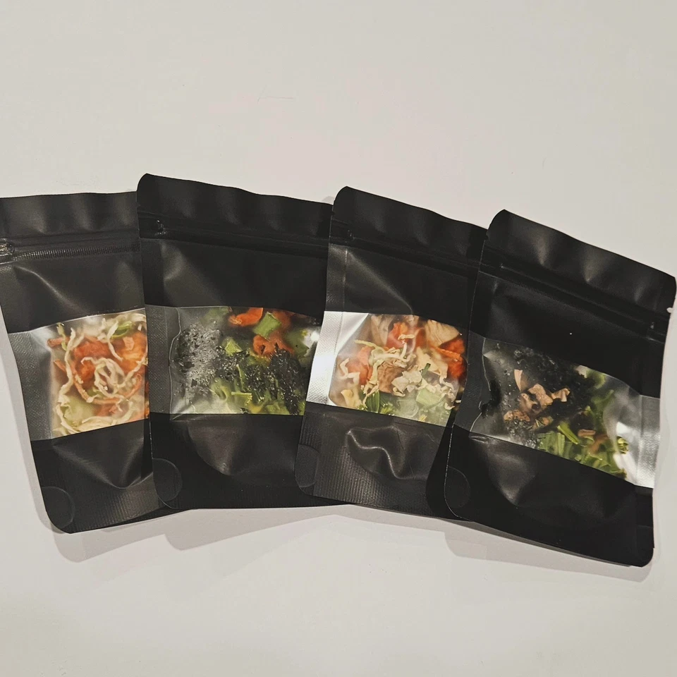 Topping de ramen personalizado. Verduras deshidratadas para fideos instantáneos elevados y sopa Foto 3 de 4