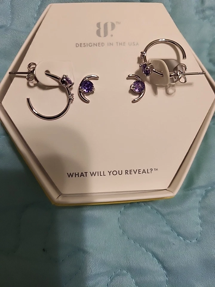 Conjunto de dos pendientes Bomb Party "I'm Speechless" violeta circonita cúbica Rho RBP6572 Foto 3 de 4
