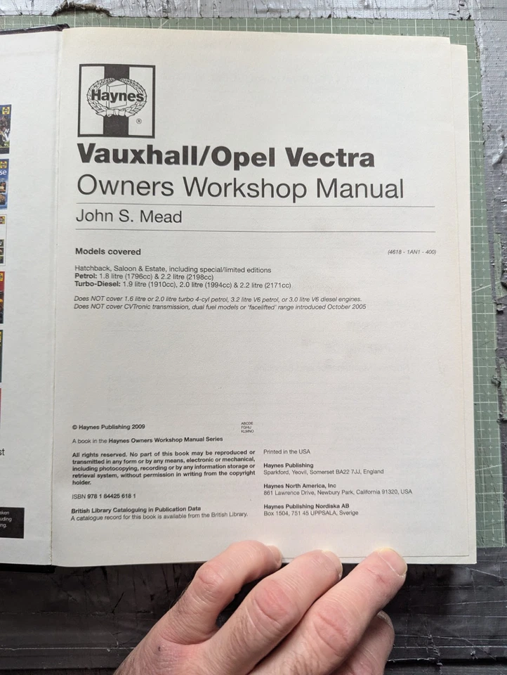 Vauxhall Opel Vectra C (Petrol & Diesel) 2002-2005 Haynes Owners Workshop Manual - Image 2 of 4
