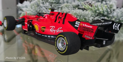 Ferrari SF90 Sebastian Vettel Tribute to Niki Lauda Bburago Esc 1/18 - Picture 7 of 13
