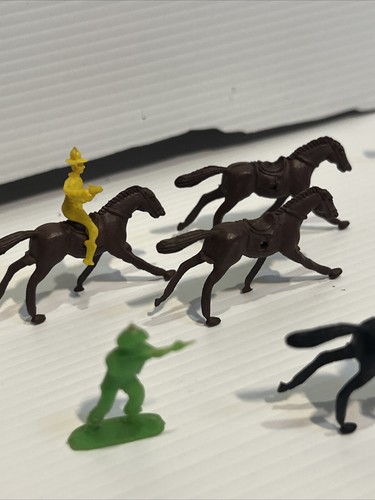 Vintage Wild West Cowboys Indians Horses Lot Miniature 2cm Small - Picture 11 of 24