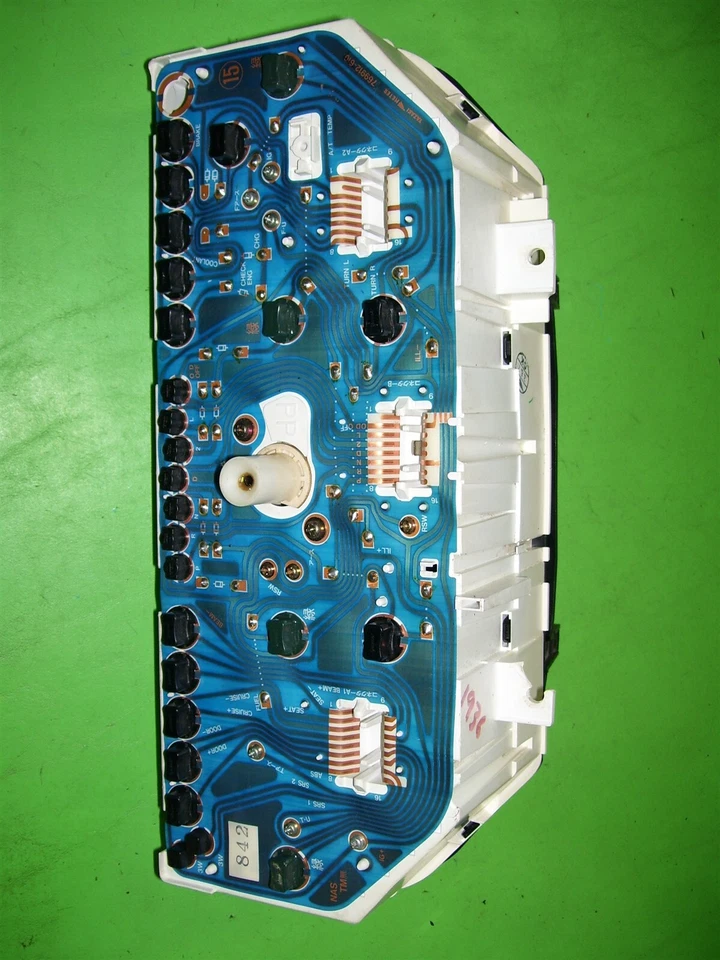 Cuadro de instrumentos velocímetro furgoneta Mitsubishi Expo 1994 50 k millas indicadores tablero Foto 2 de 4