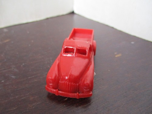 HO 1/87 PRE MICRO NOREV 1950 CAMIONNETTE PLATEAU ROUGE DESSOUS EN METAL - Imagen 2 de 3
