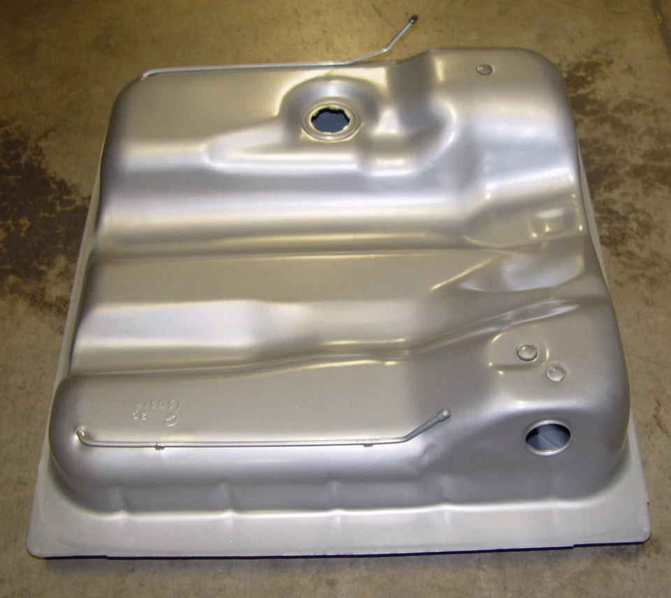 Топливный бак 48 мм наполнитель выпуск 11 мм подходит для Volkswagen Vanagon 1986-1991 - Изображение 2 из 3