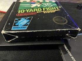 NINTENDO ENTERTAINMENT SYSTEM NES 10-YARD FIGHT - COMPLETE IN BOX